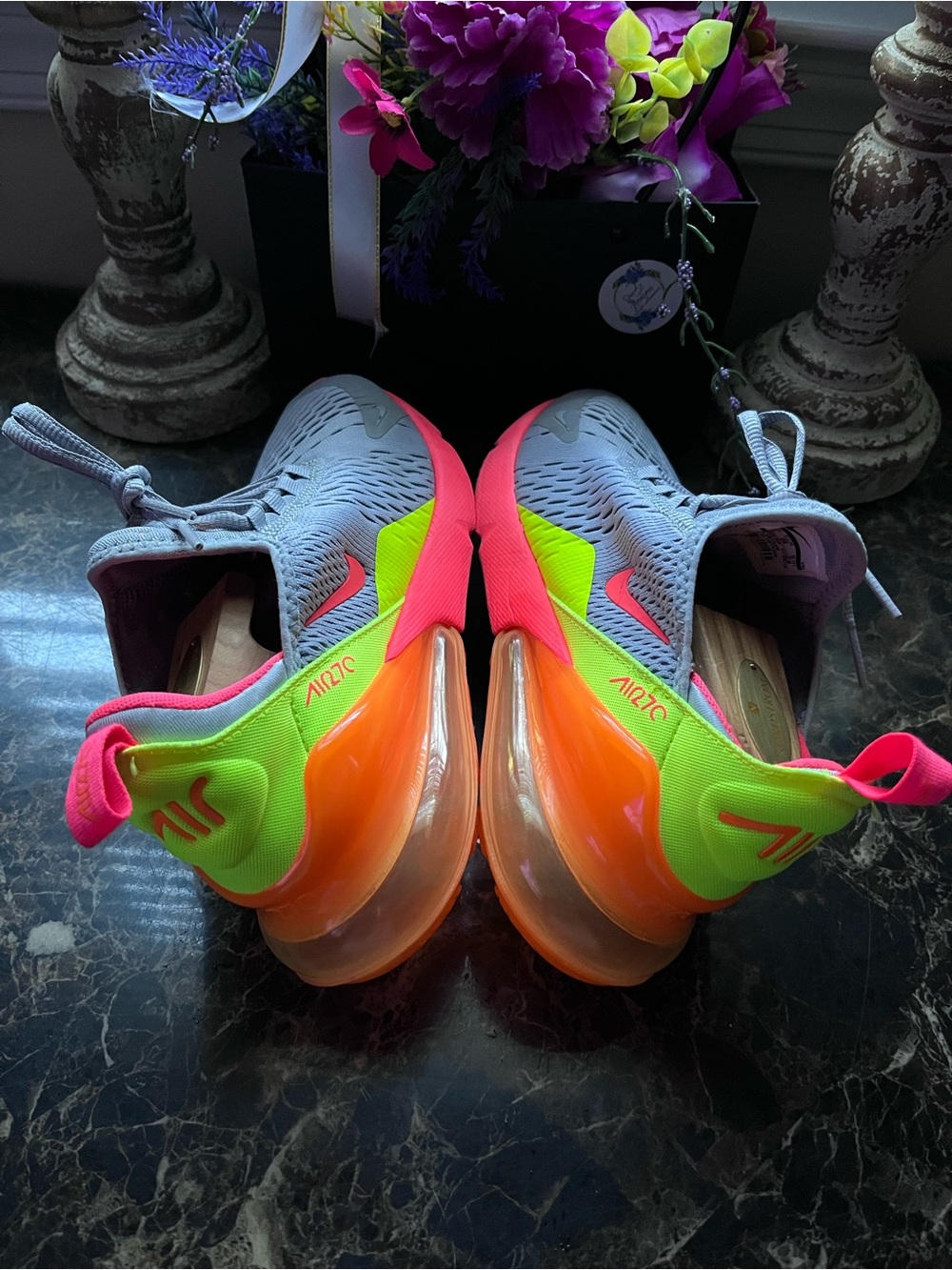 Nike AirMax 270
Streetwear/Lifestyle
Athletic Shoes
Size 5.5 Youth/7 Women - Picture 7 of 12